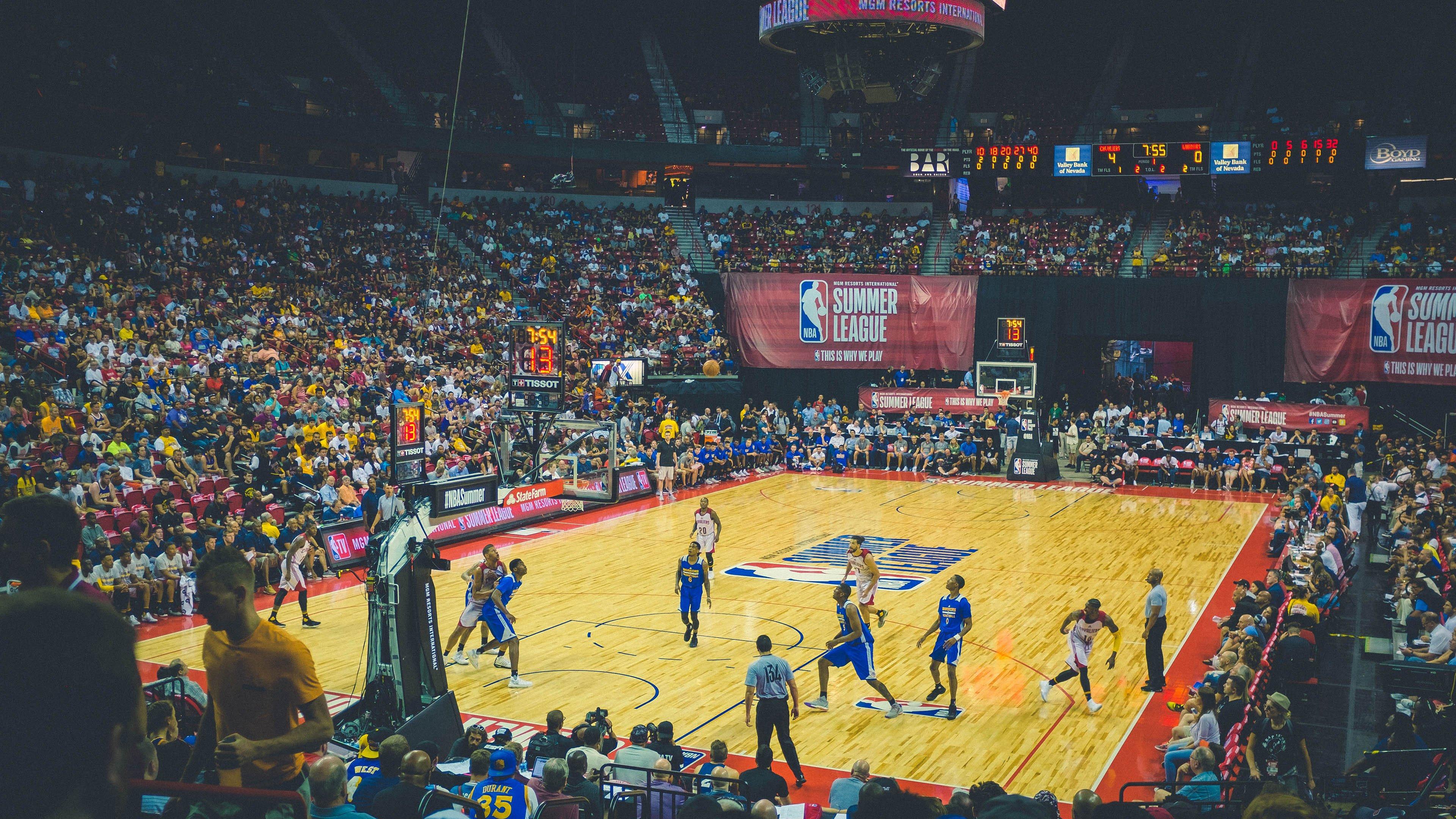 纳达尔鏖战五盘逆转晋级 法网男单四强再添经典对决