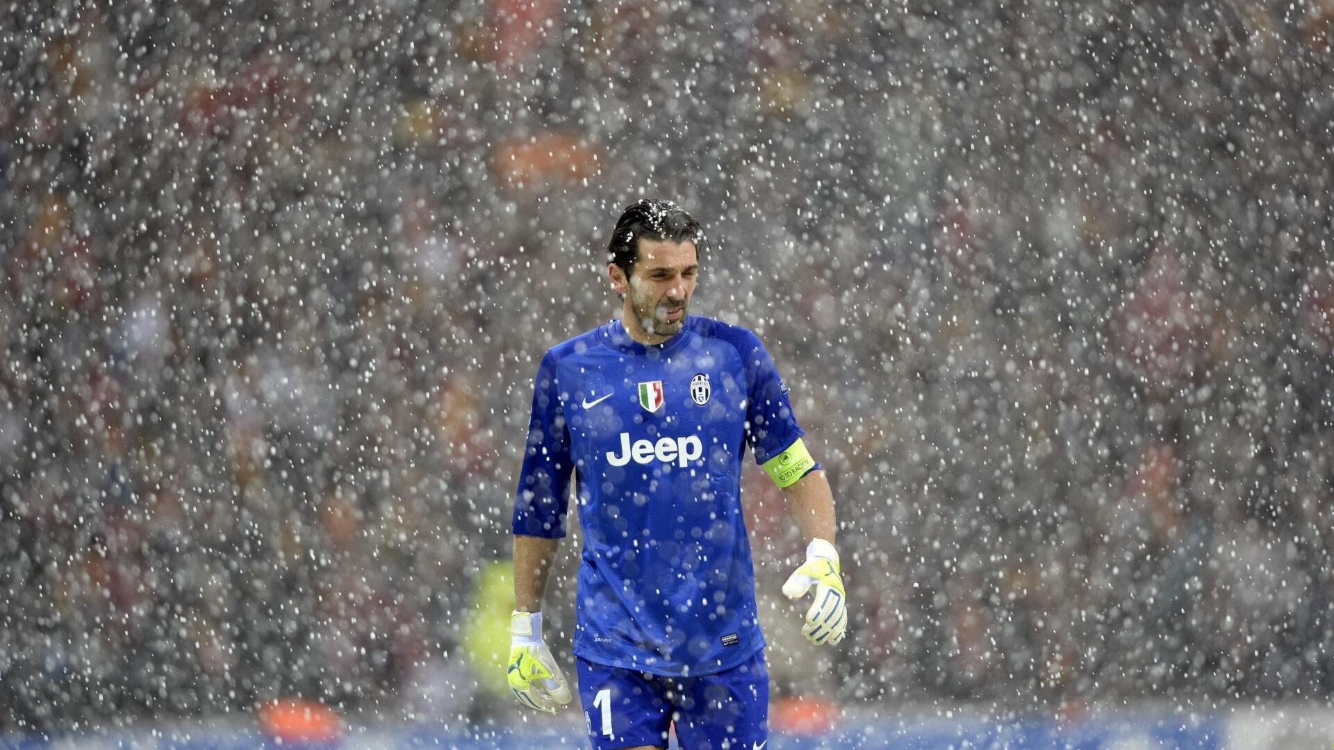 UFC 303重磅对决，佩雷拉成功卫冕，中国新星李景亮惊艳亮相