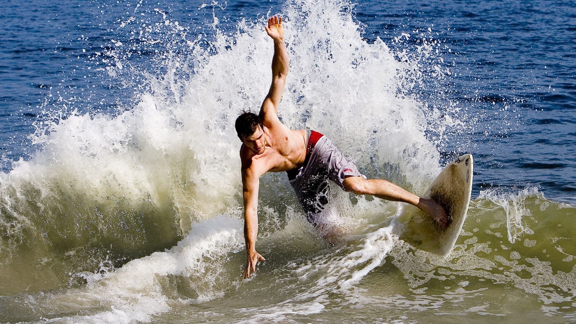 中国竞走队亚锦赛再创佳绩 包揽男女20公里双金