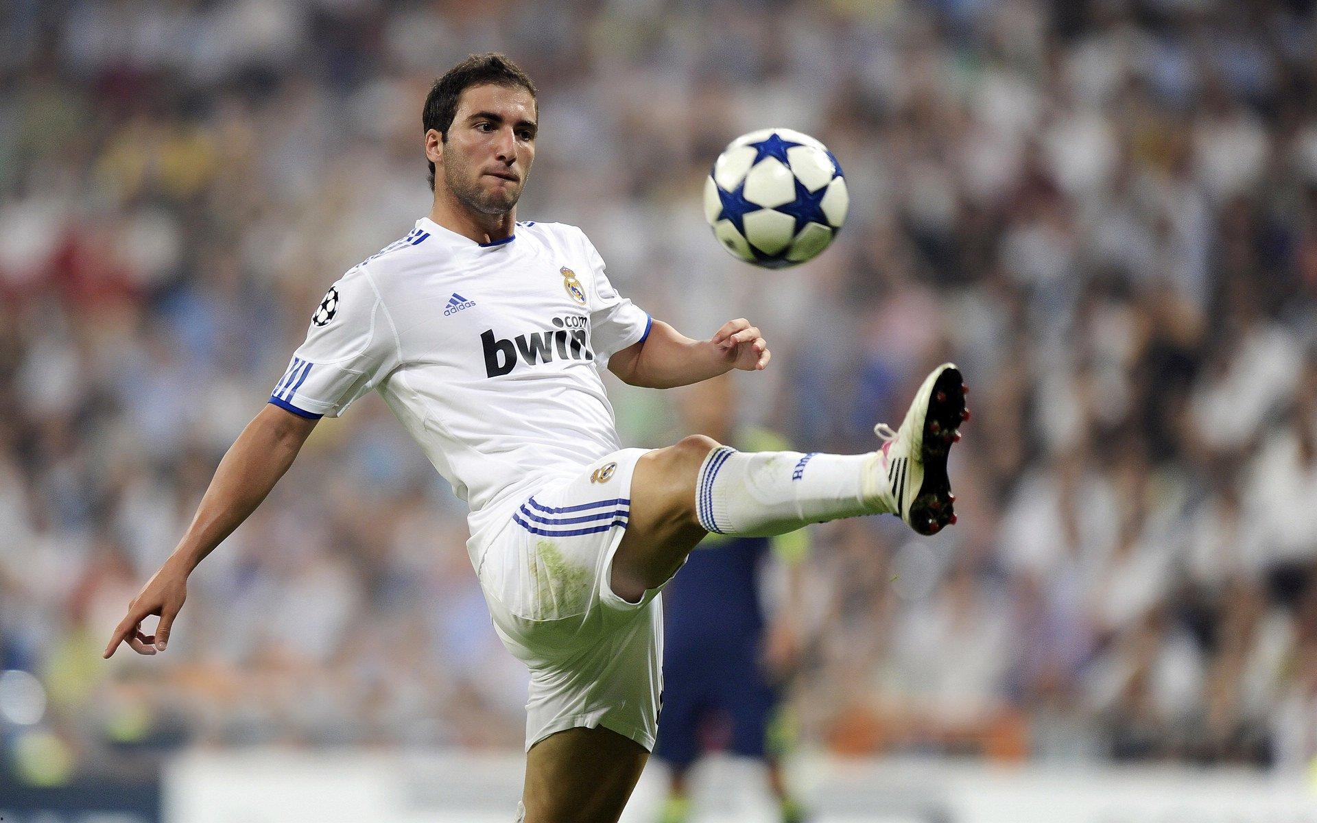 历史性突破！挪威客场4-1横扫意大利，成世预赛第二支攻克蓝衣军团主场的外来者